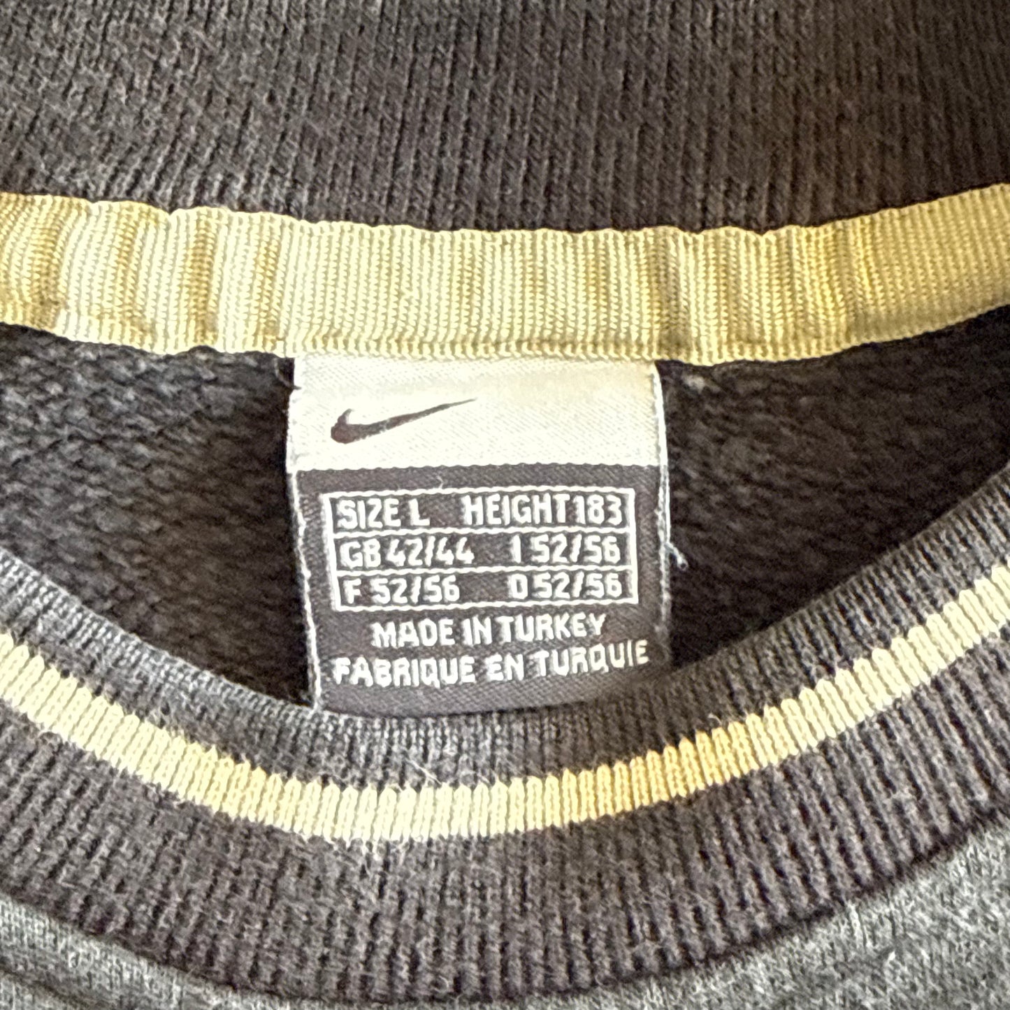 Nike Centre Swoosh Sweatshirt - Large