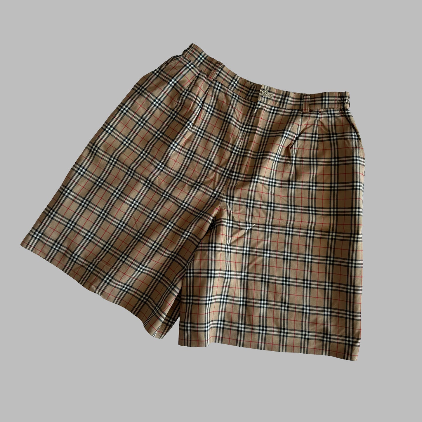 80s Burberry Shorts - 28"