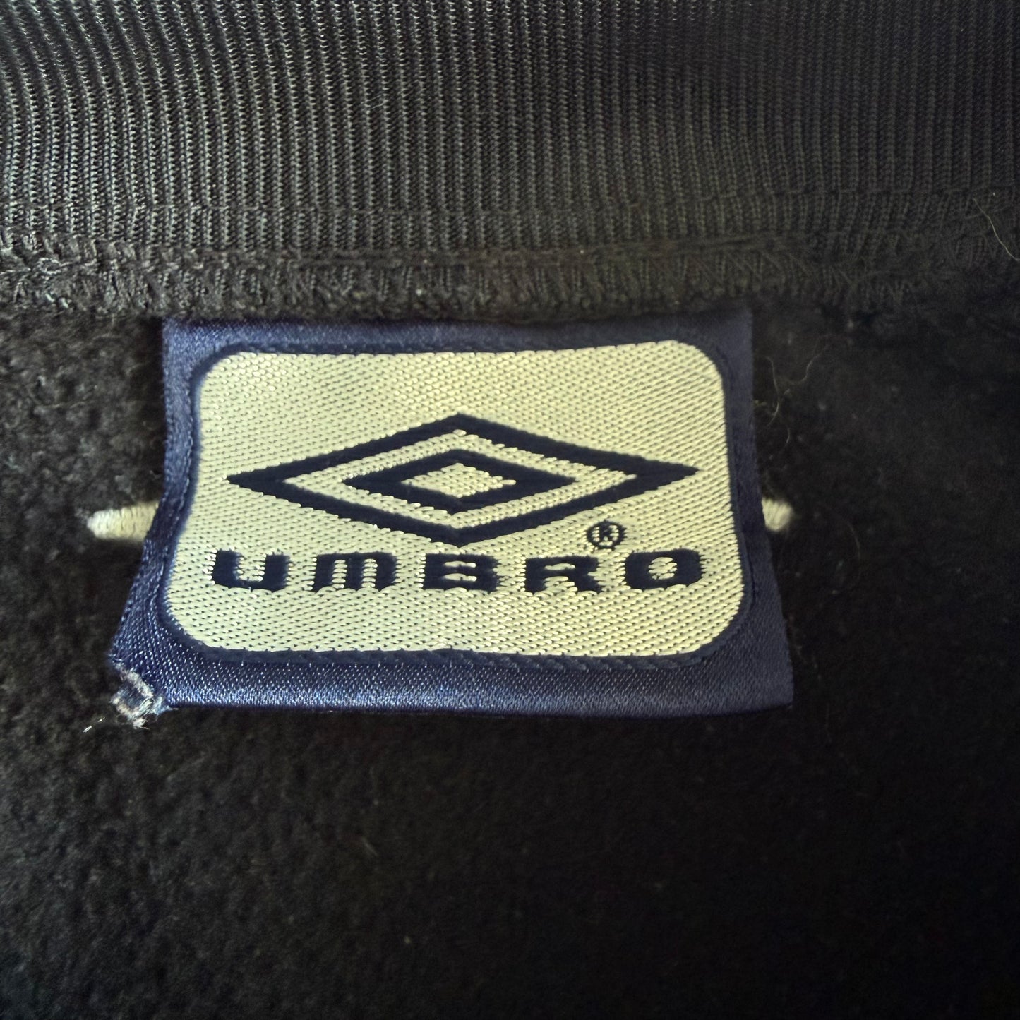 00s Umbro Embroidered Sweatshirt - Medium