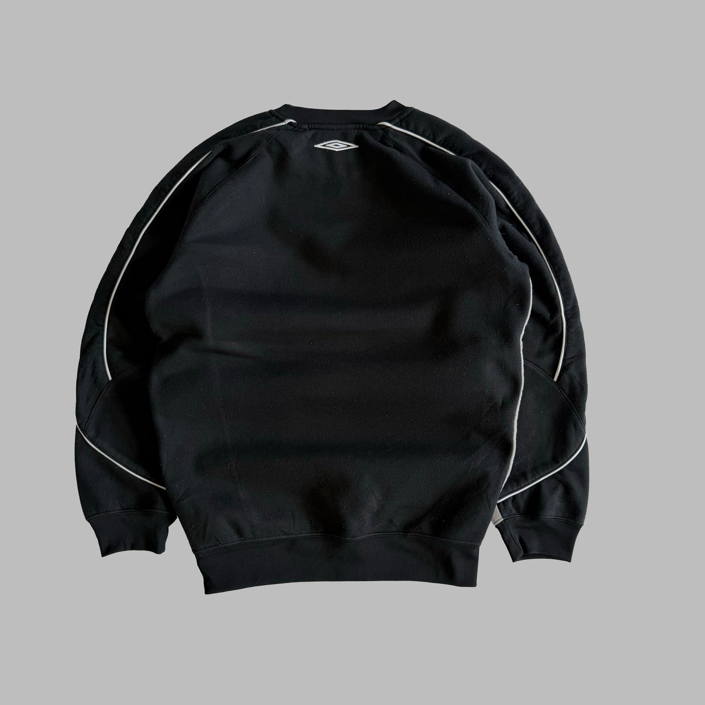 00s Umbro Embroidered Sweatshirt - Medium