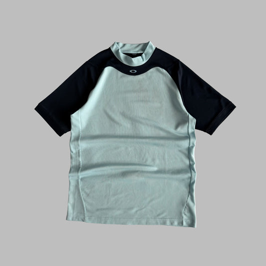 Y2K Oakley Panelled Activewear T-Shirt - L
