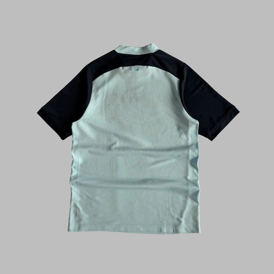 Y2K Oakley Panelled Activewear T-Shirt - L