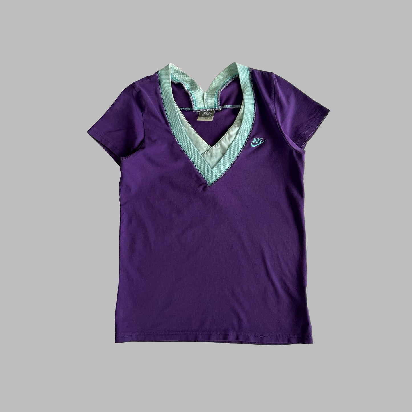 Y2K Nike V-neck Activewear Top - L