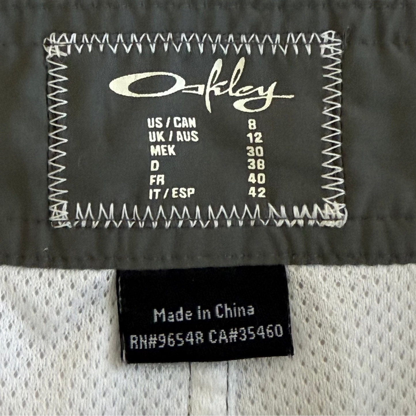 00s Oakley Board Skirt - 32"