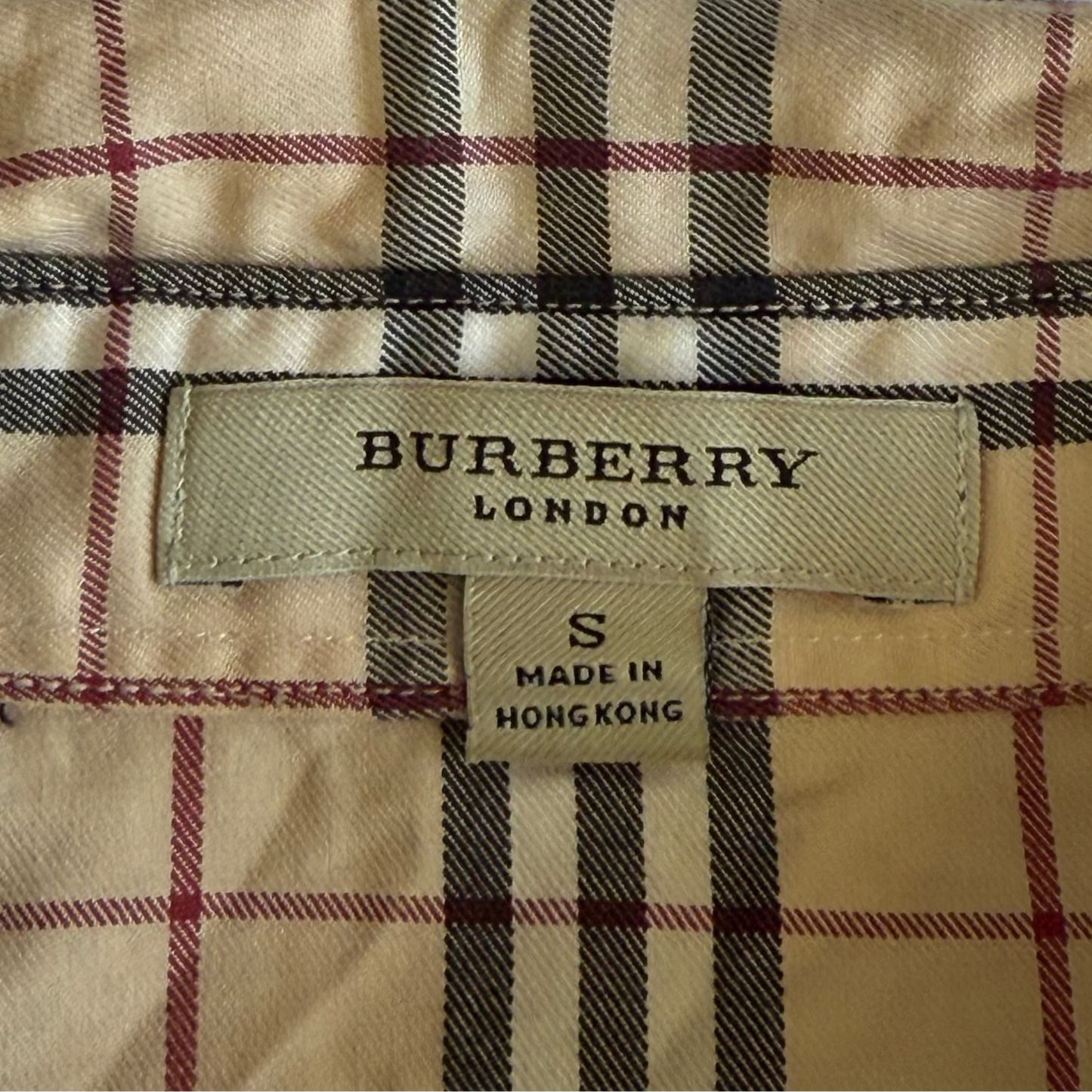 00s Burberry Button Up Shirt - Medium