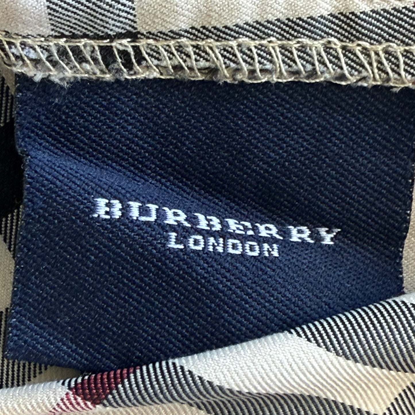 00s Burberry Button Up Shirt - Medium