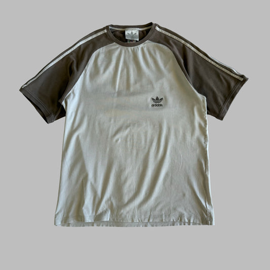 Adidas T-Shirt - Large