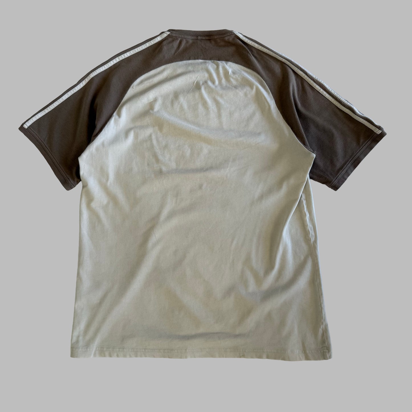 Adidas T-Shirt - Large