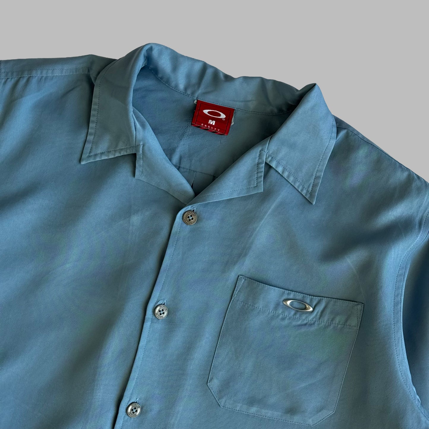 00s Oakley Button Up Shirt - Medium