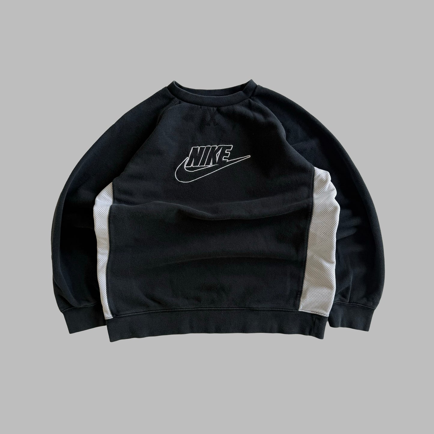 Y2K Nike Panelled Spell Out Sweatshirt - M