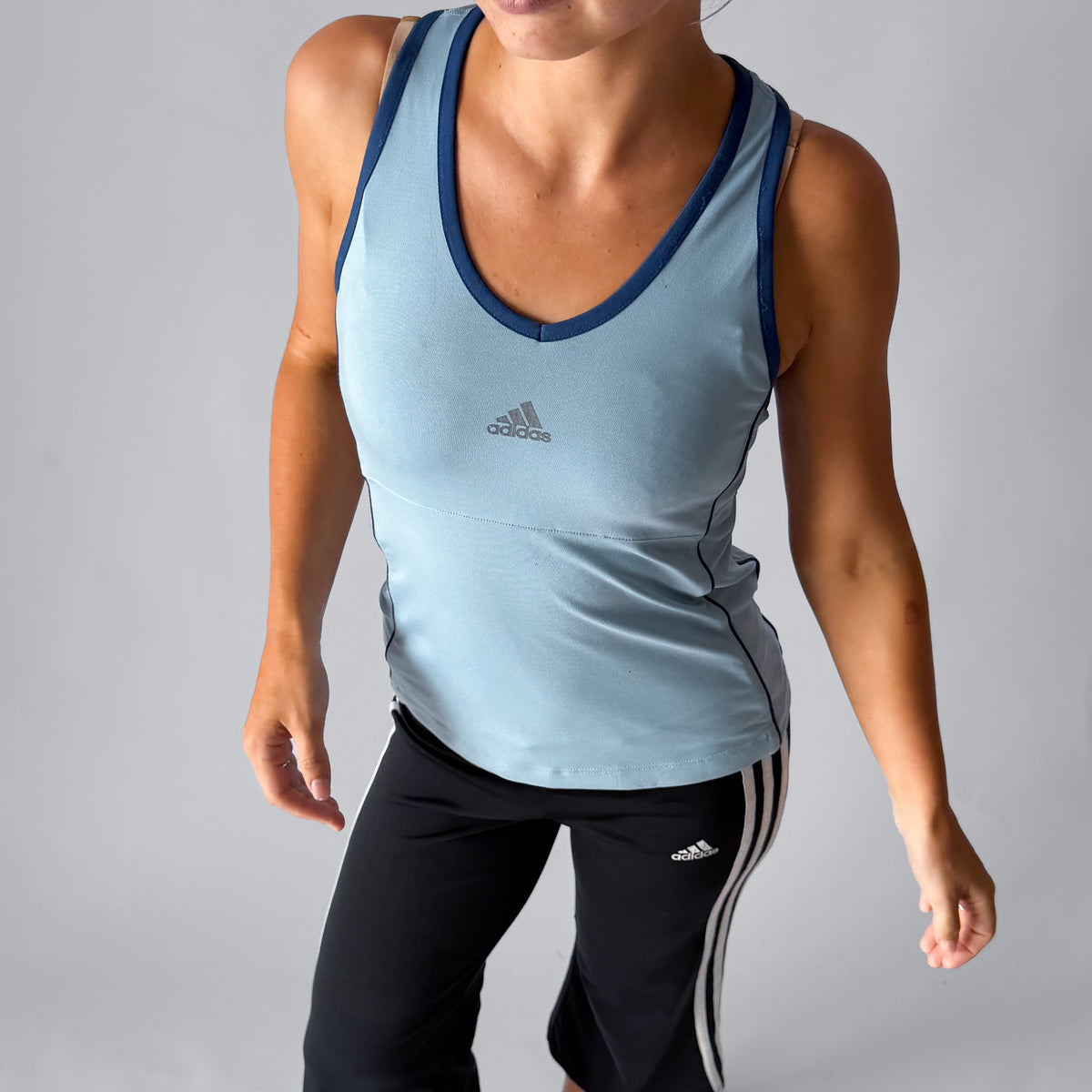 Y2K Adidas V-Neck Racer Back Activewear Tank - M