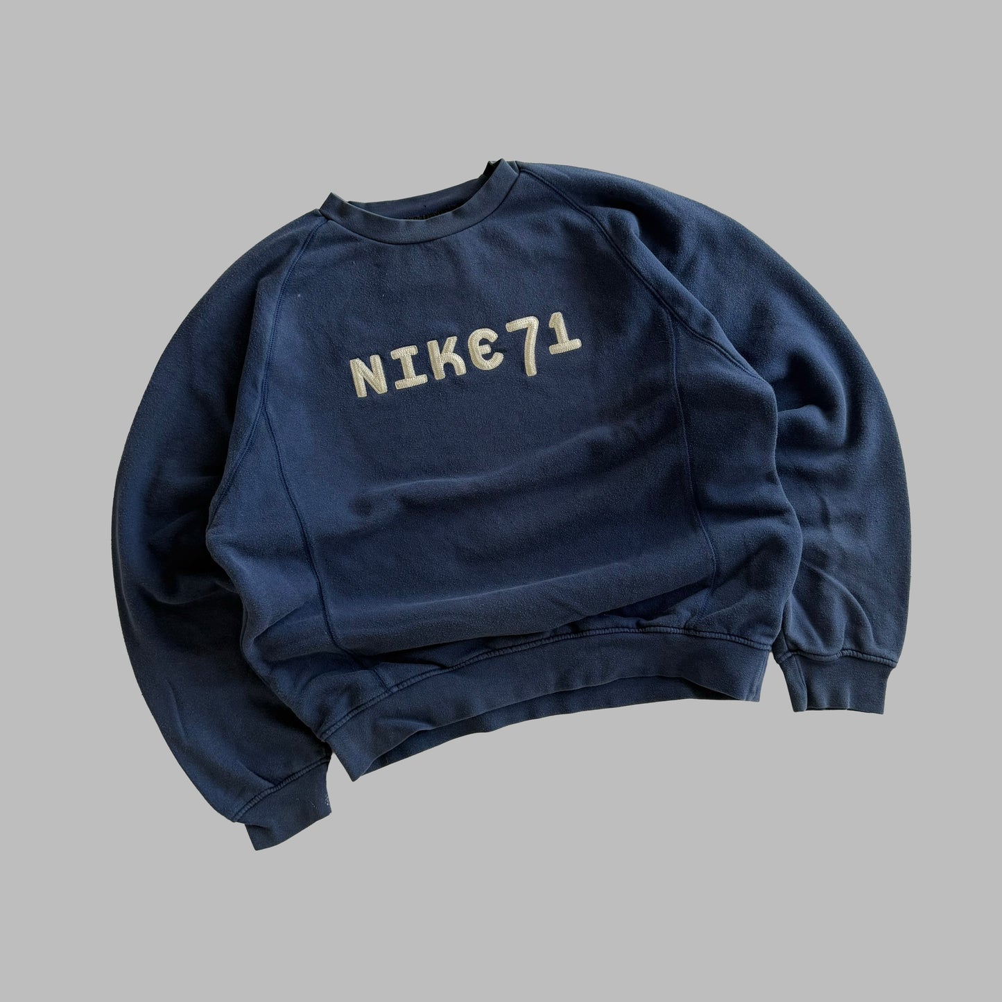 Y2K Nike Embroidered Sweatshirt - M