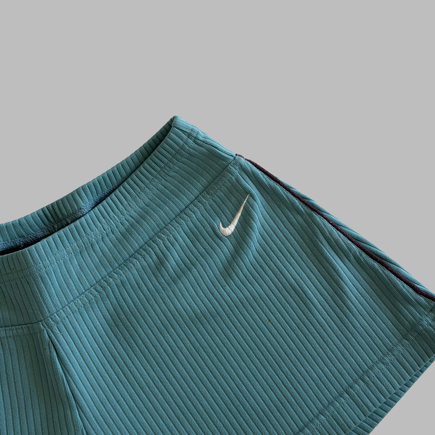 90s Nike Ribbed Mini Shorts - XS