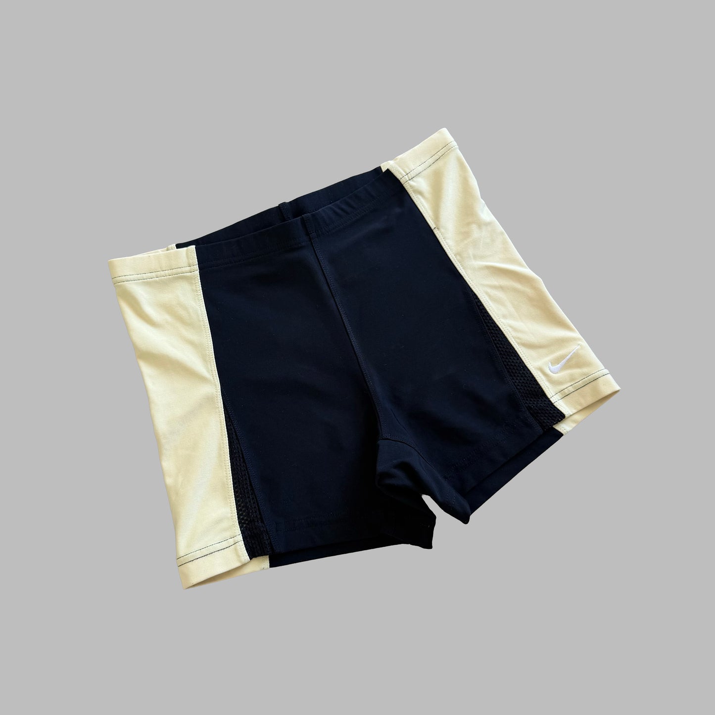 90s Nike Panelled Biker Shorts - L