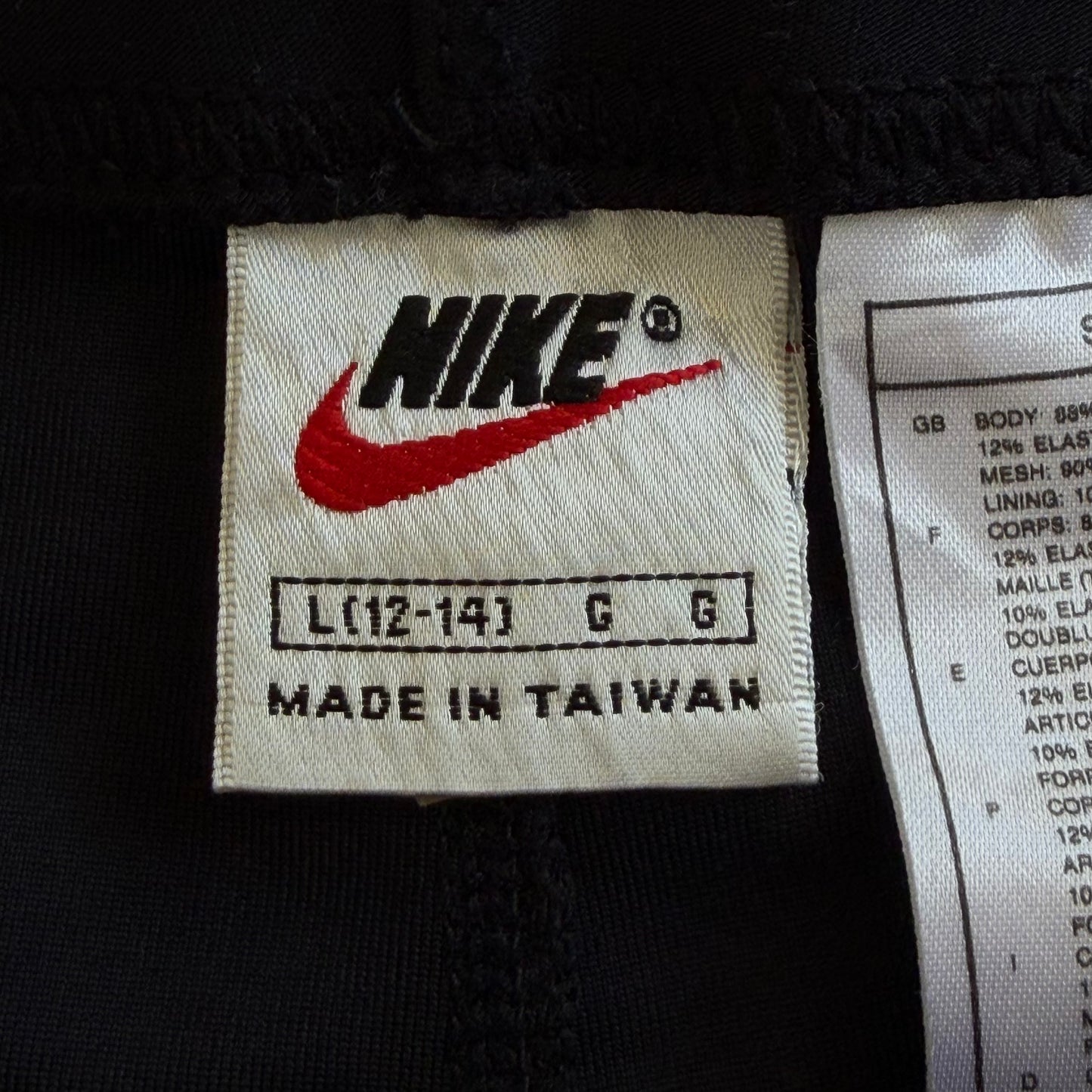 90s Nike Panelled Biker Shorts - L