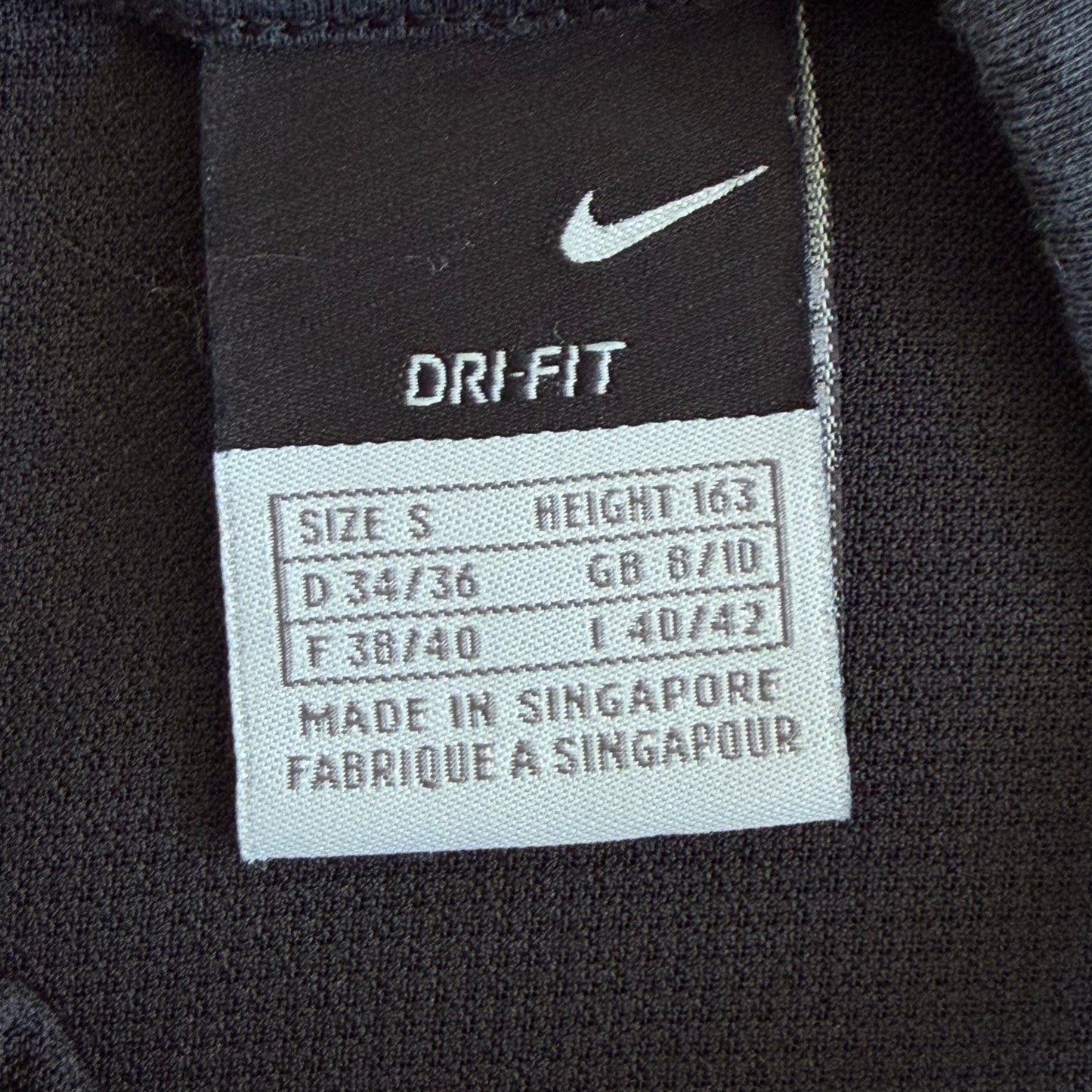 Y2K Nike Keyhole Activewear Top - S