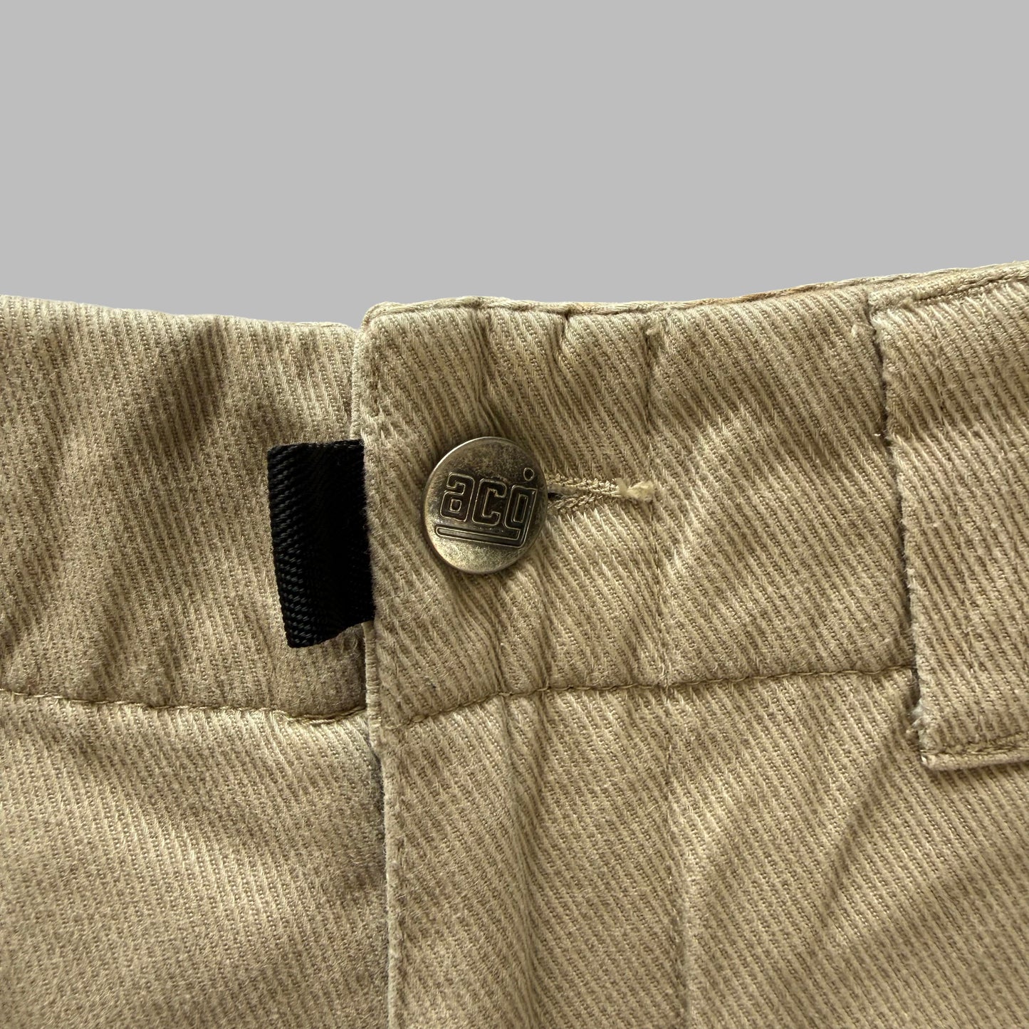 Nike ACG Cargo Shorts - 28"