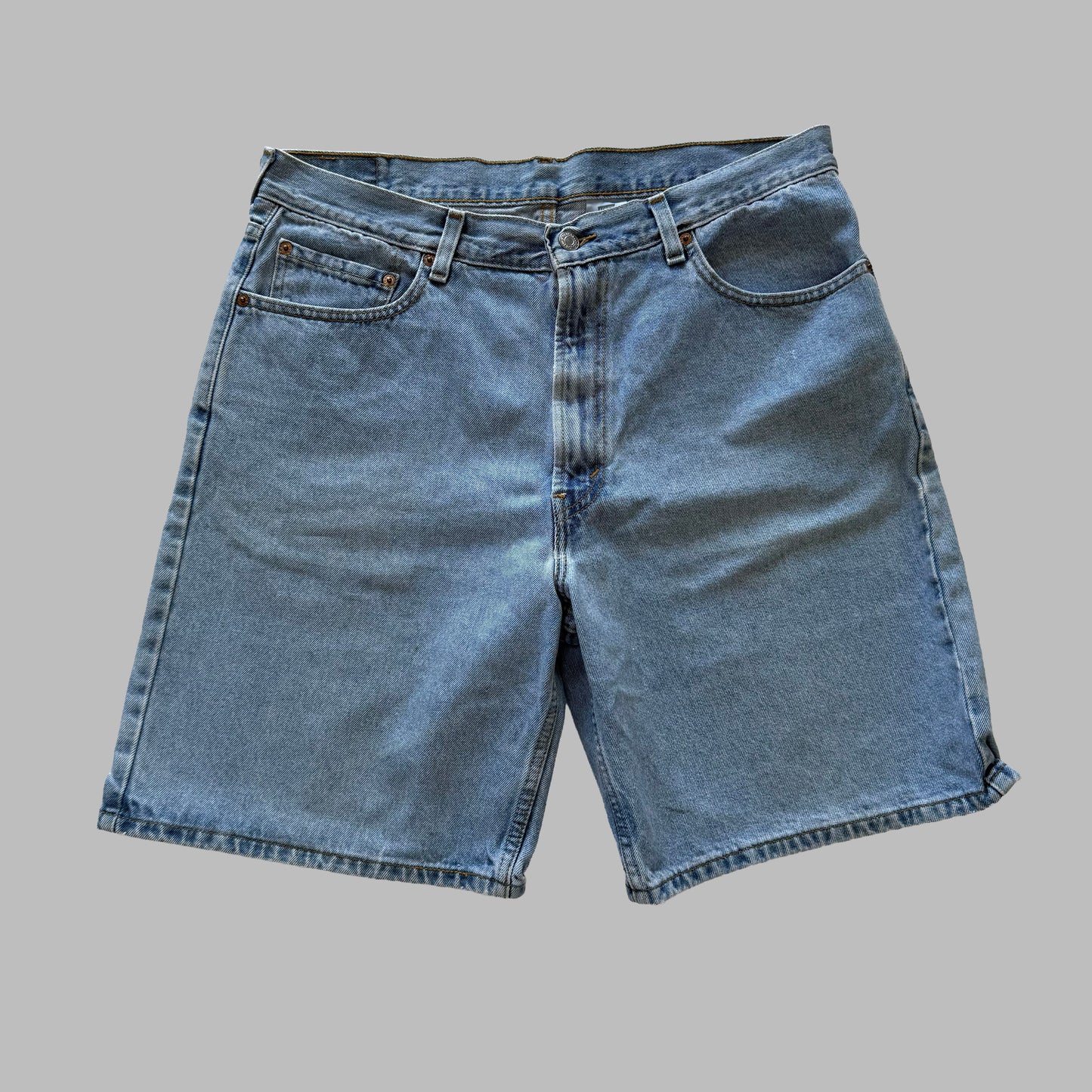 Levis Shorts - 36"