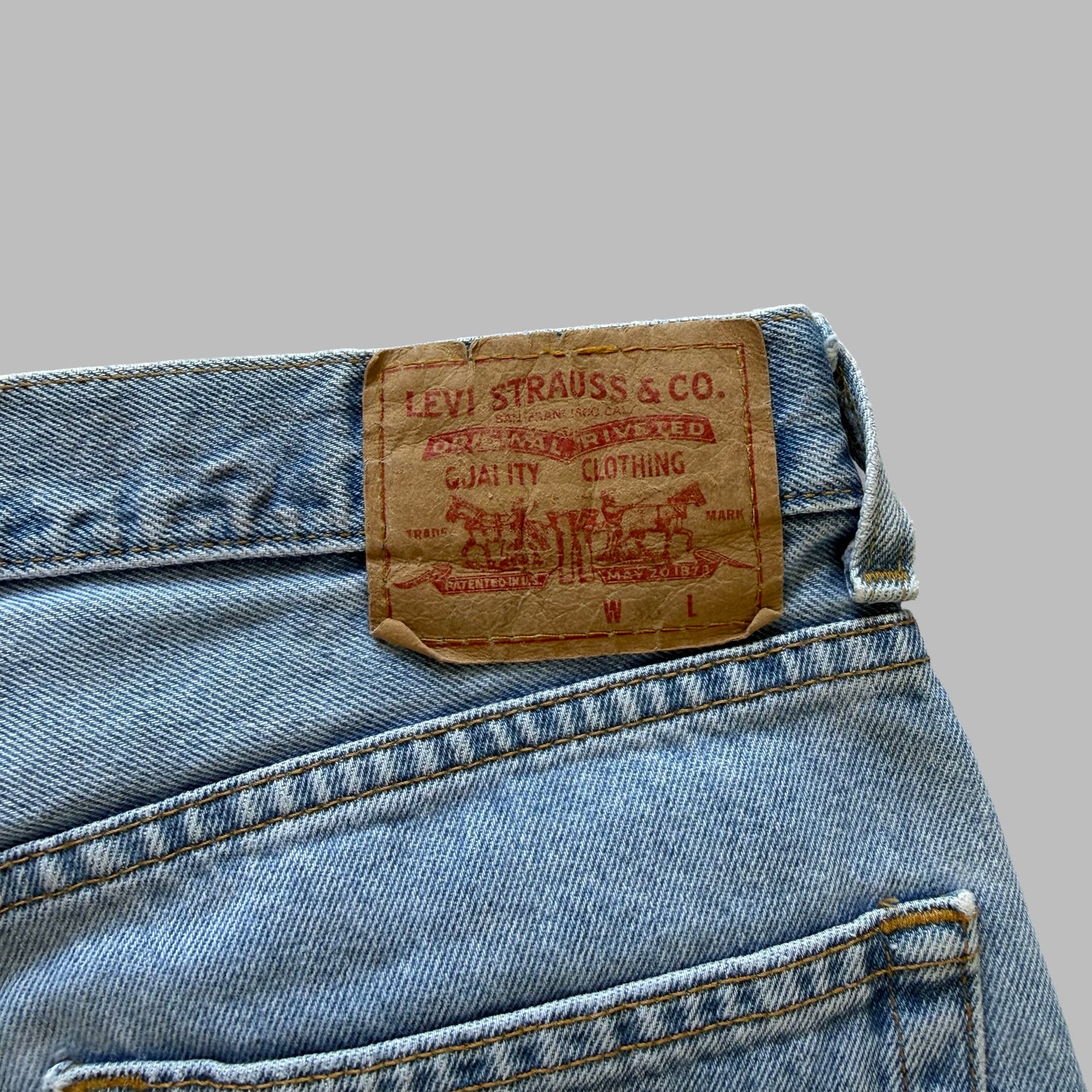 Levis Shorts - 36"
