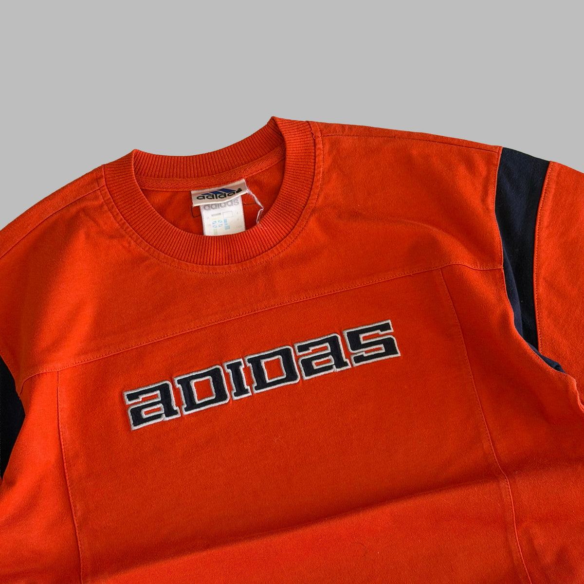 90s Adidas Spell Out Panelled Tee - M