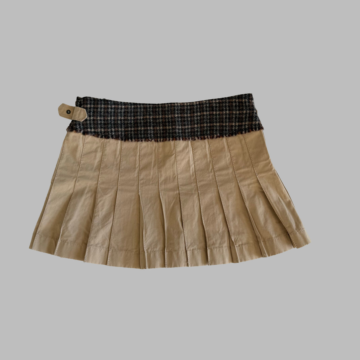 Y2K Burberry Pleated Mini Skirt - 29"