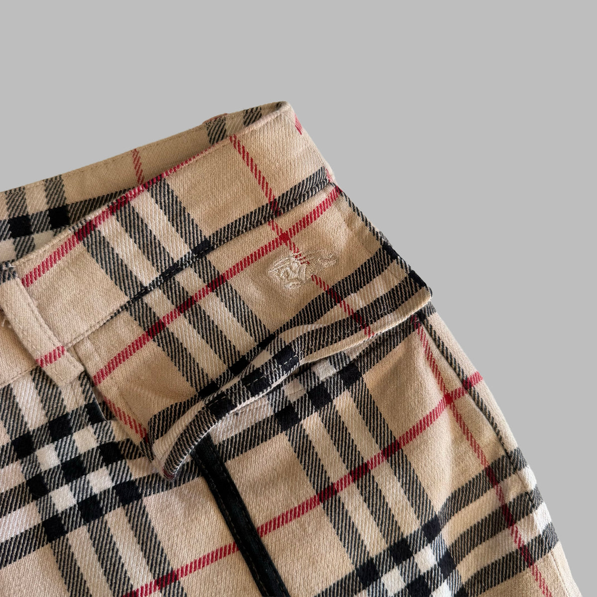 Y2K Burberry Nova Check Flared Jeans - 26"
