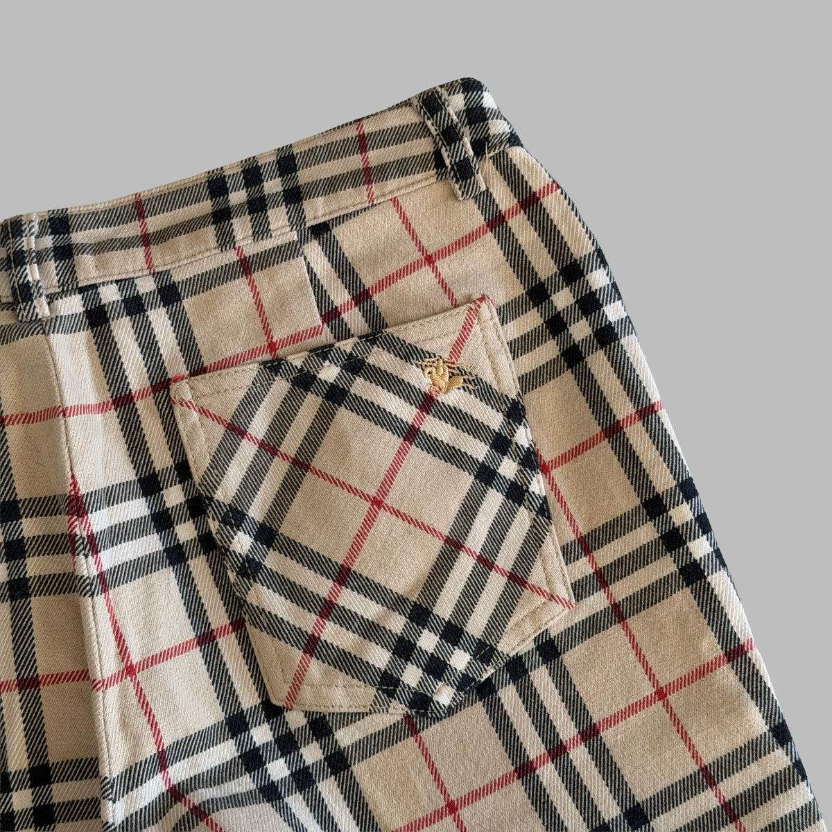Y2K Burberry Nova Check Capris - 30"