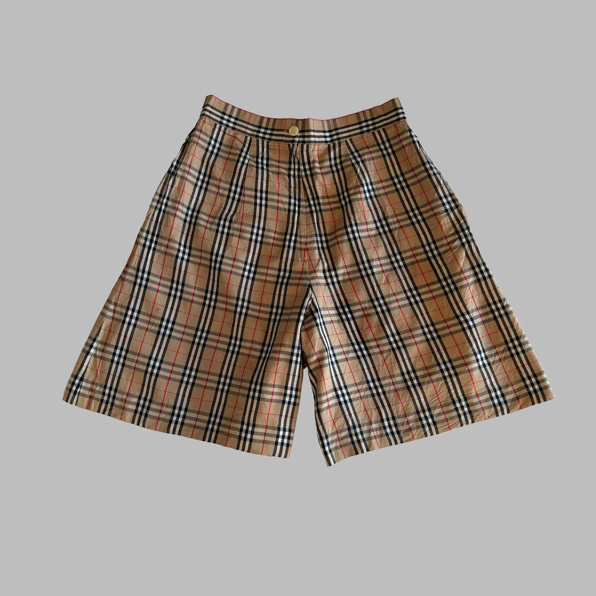 90s Burberry Nova Check Shorts - 26"