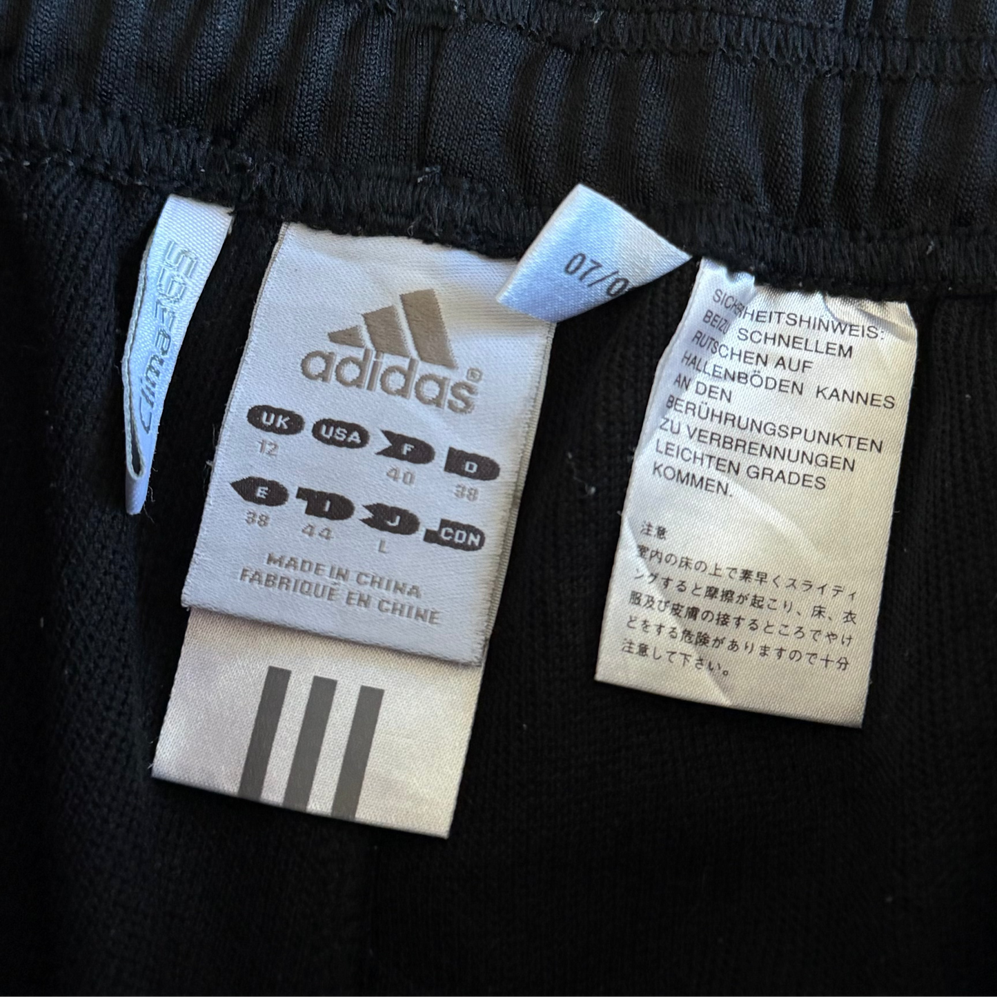Y2K Adidas Three Stripe Capris - M