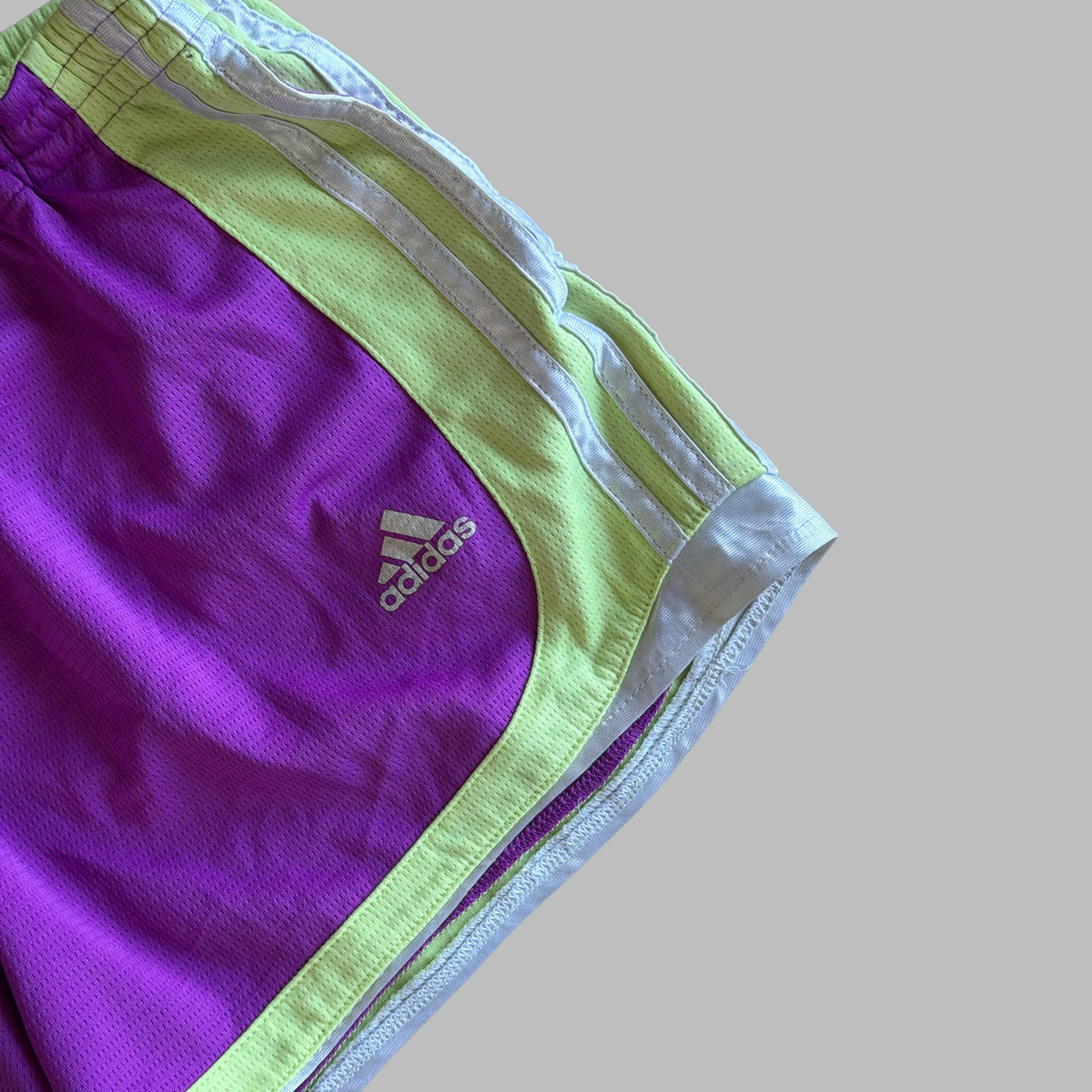 Y2K Adidas Dolphin Mini Shorts - M
