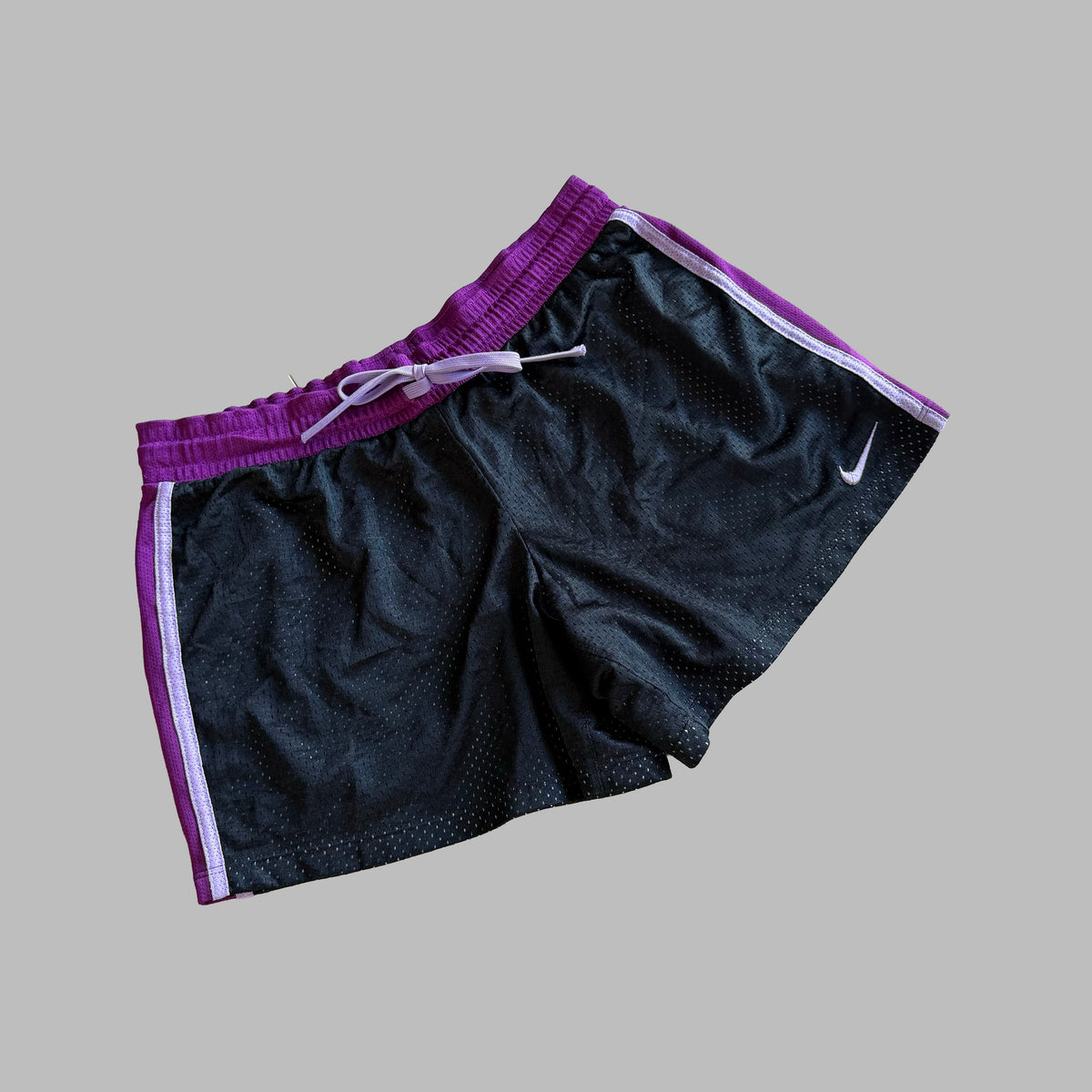 Y2K Nike Striped Mini Basketball Shorts - M