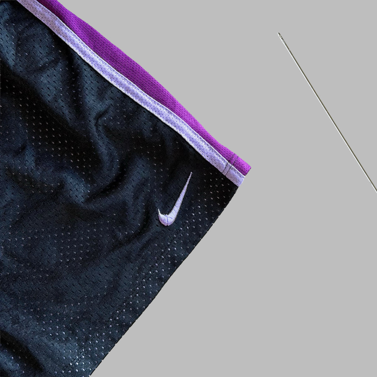 Y2K Nike Striped Mini Basketball Shorts - M