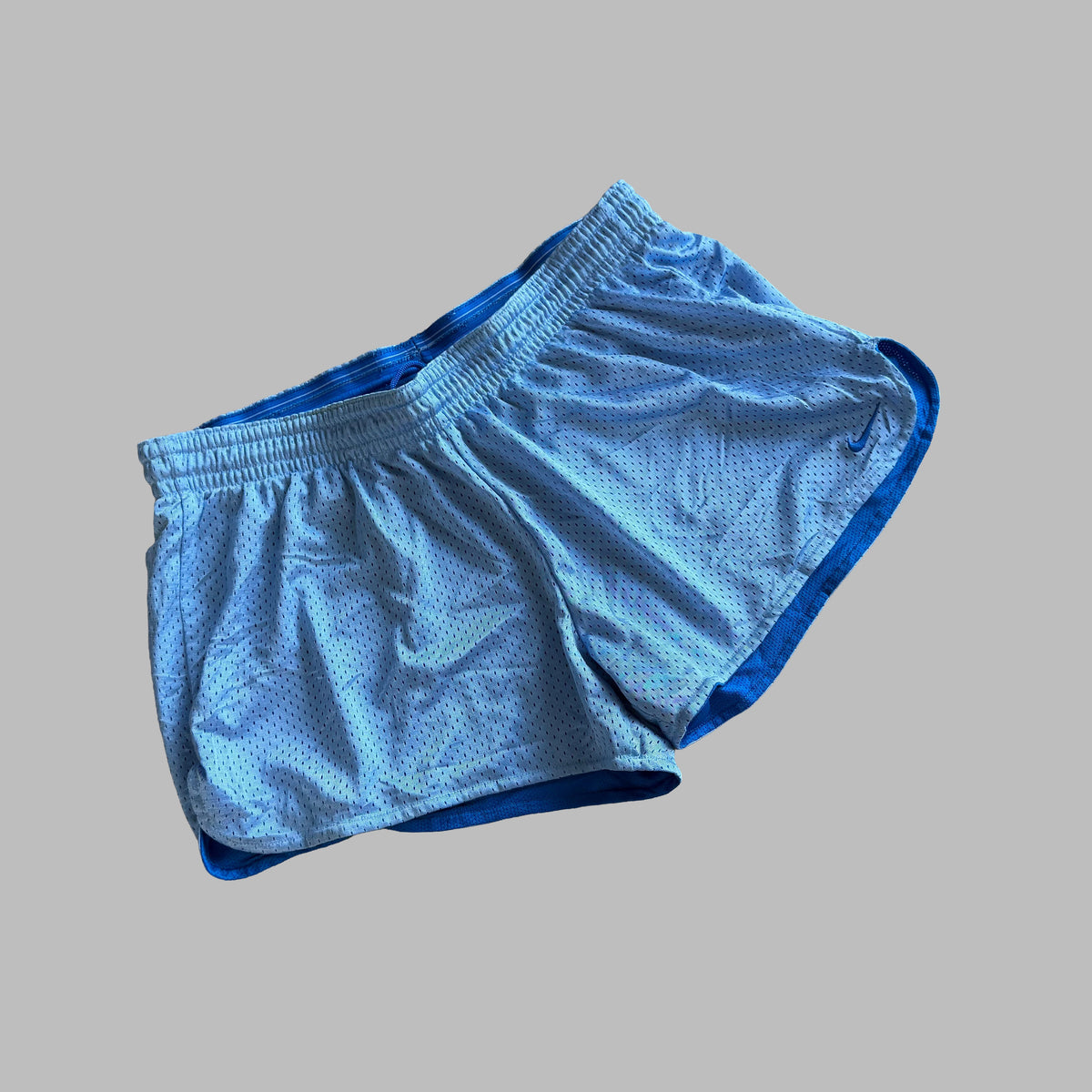 Y2K Nike Lightweight Dolphin Mini Shorts - M