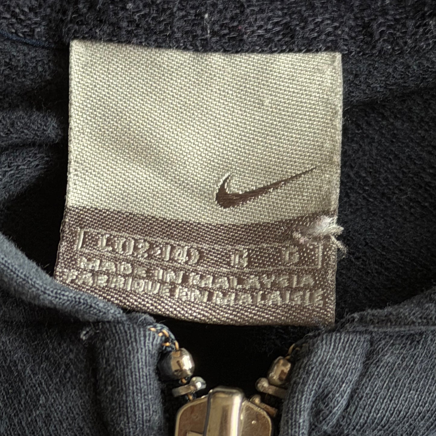 Y2K Nike Spell Out Fitted Hoodie - L