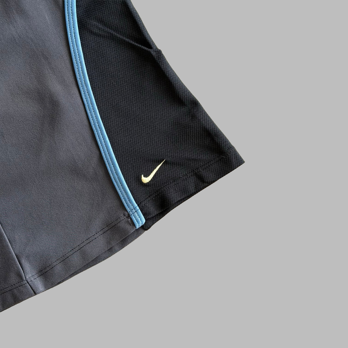 Y2K Nike Mesh Panelled Activewear Zip Up Tank - M