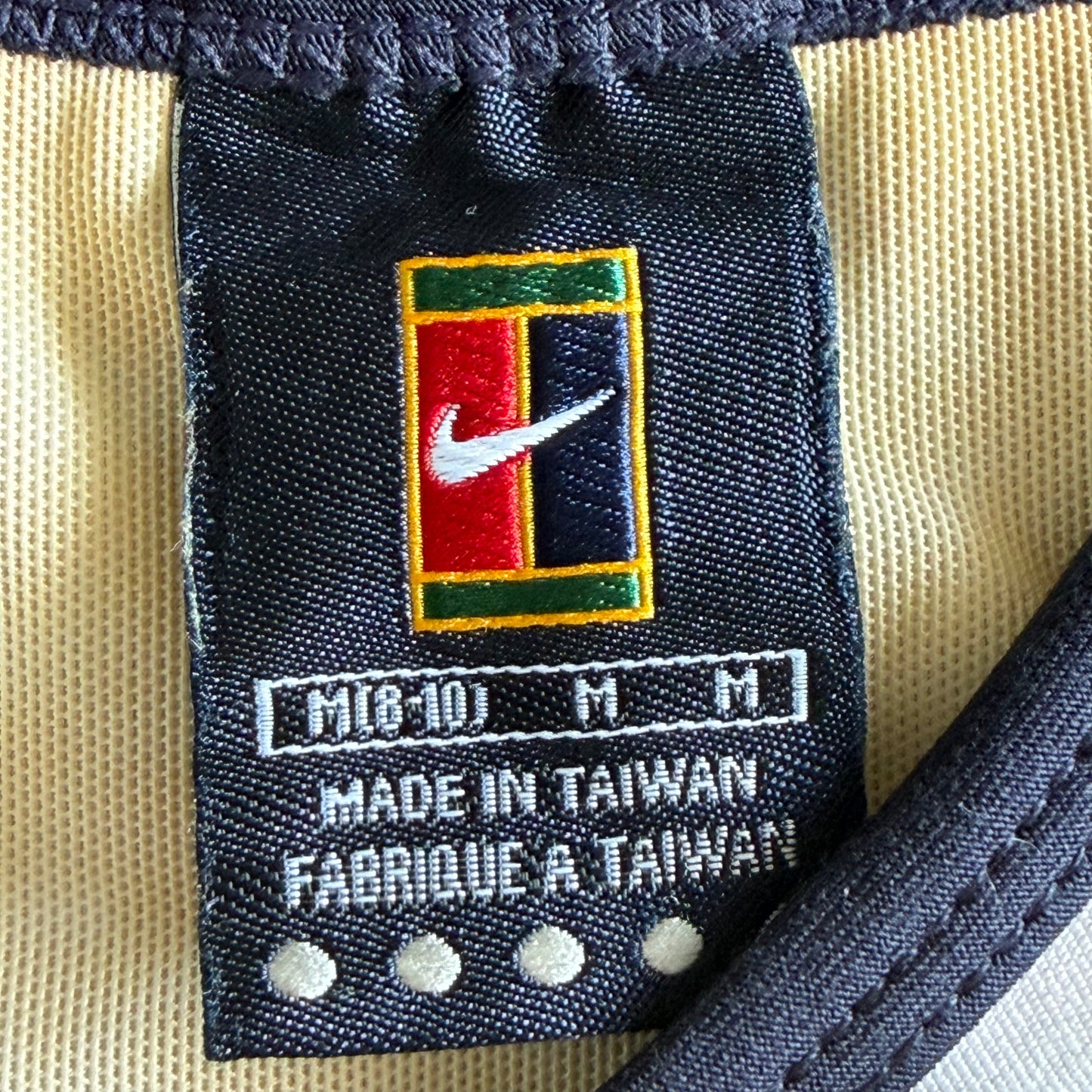 90s Nike Minimal Activewear Top - M