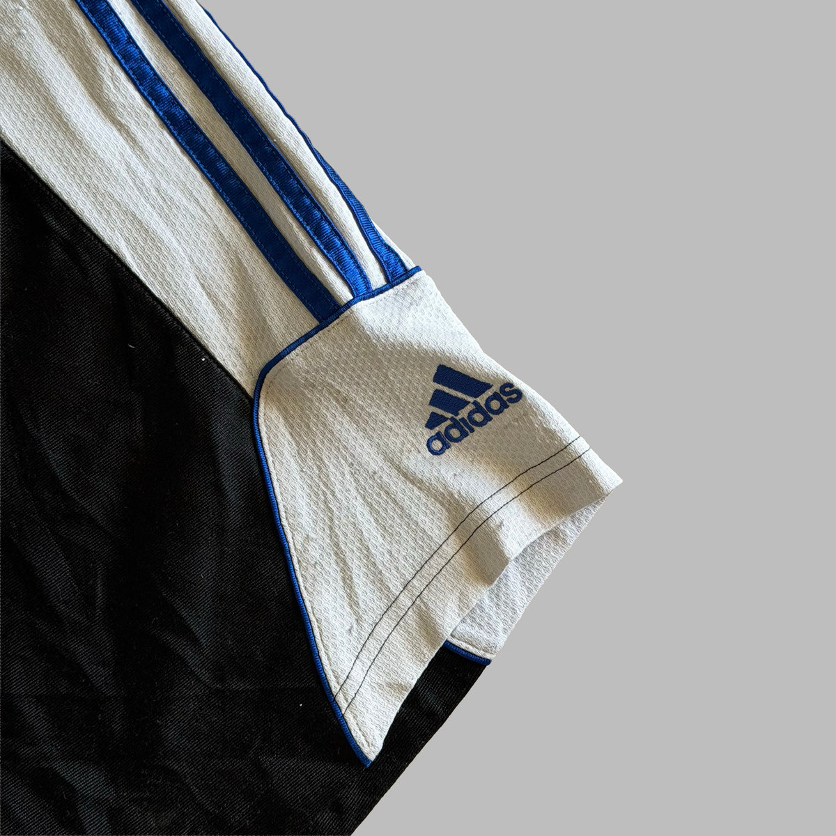 Y2K Adidas Three Stripe Basketball Shorts - L