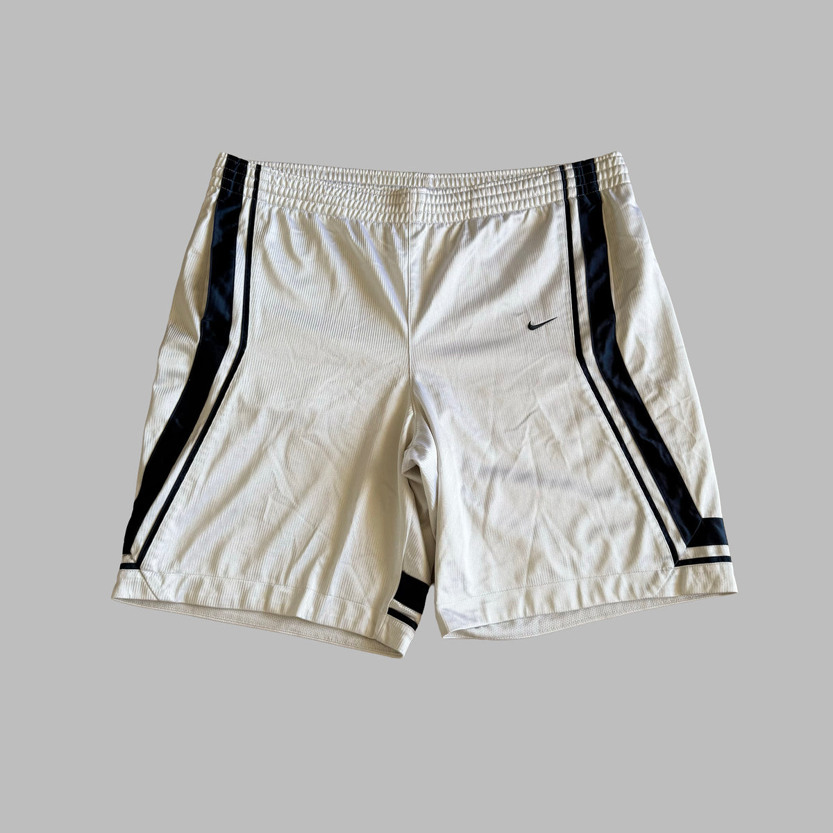 Y2K Nike Striped Heavyweight Basketball Shorts - L