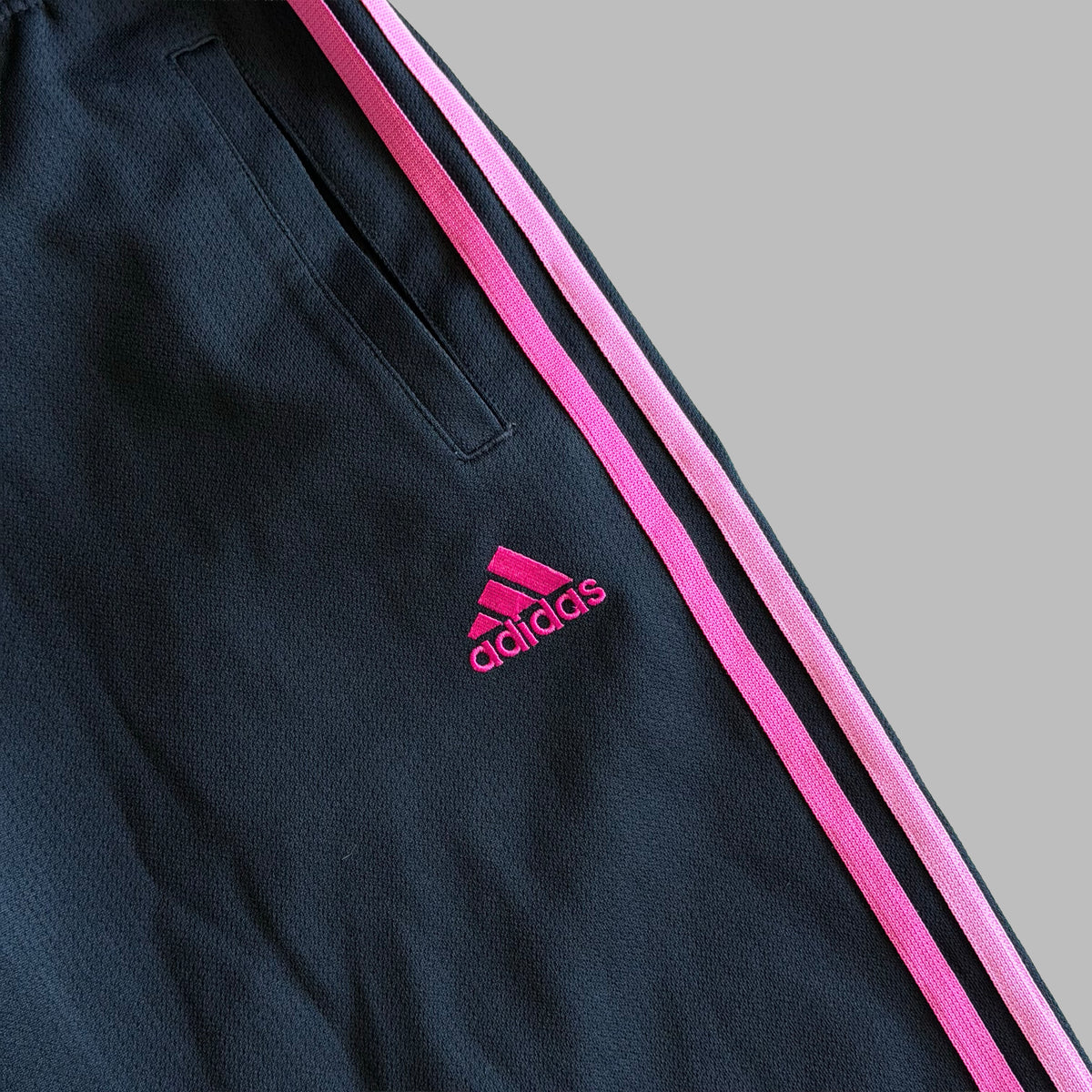 Y2K Adidas Three Stripe Shorts - S