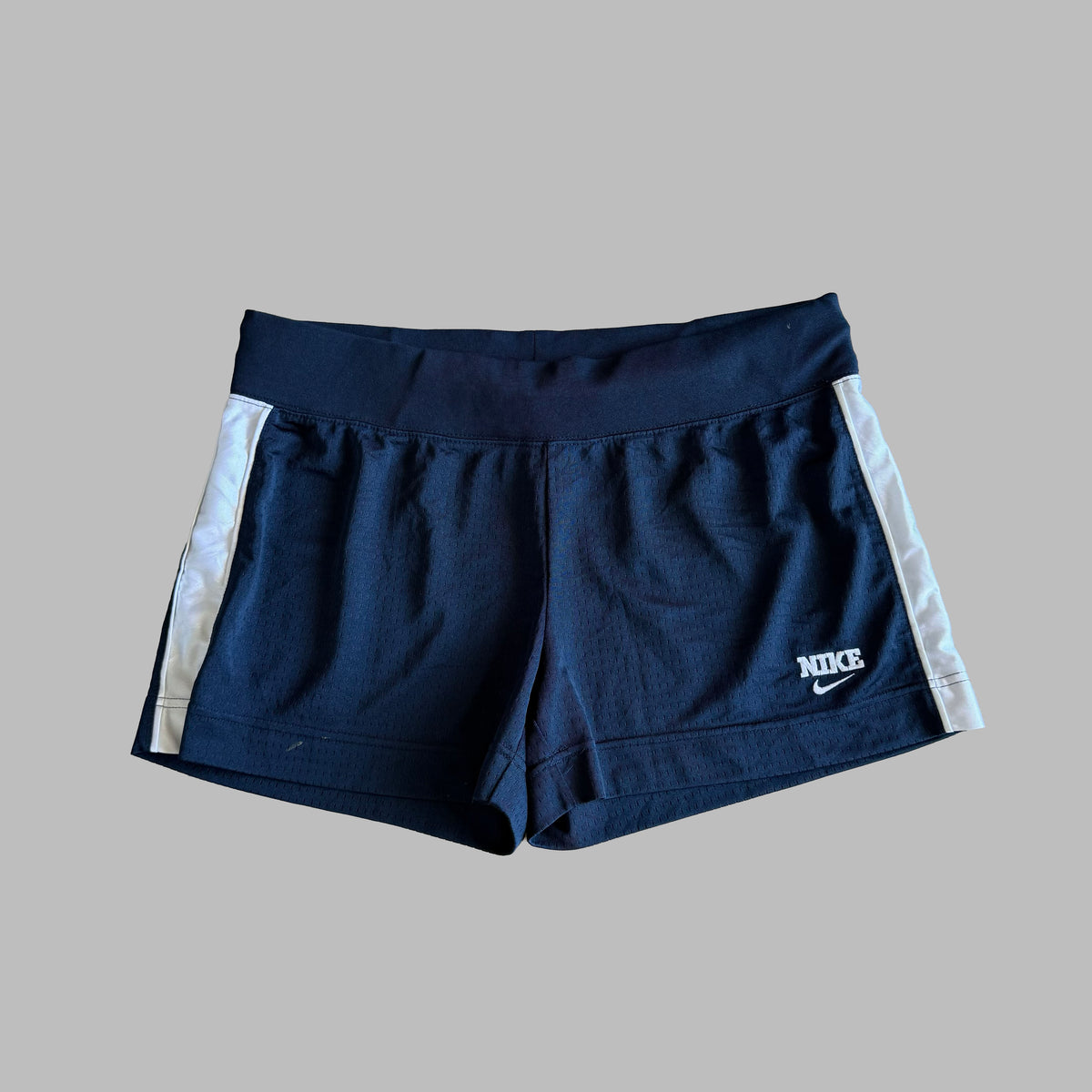Y2K Nike Striped Mini Basketball Shorts - L
