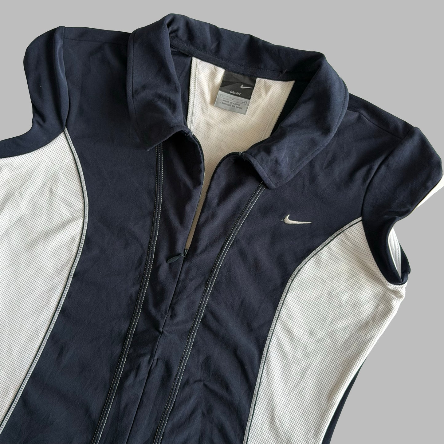 Y2K Nike Zip Front Activewear Top - S/M