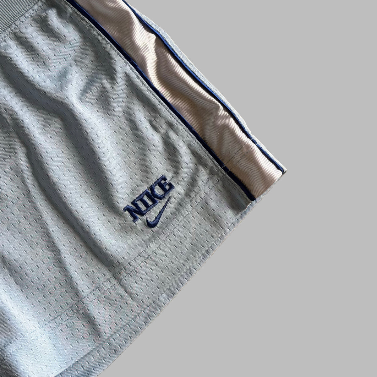 Y2K Nike Striped Mini Basketball Shorts - S