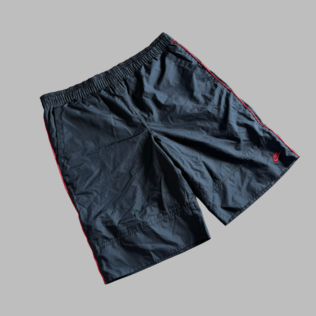 Y2K Nike Striped Lightweight Shorts - M