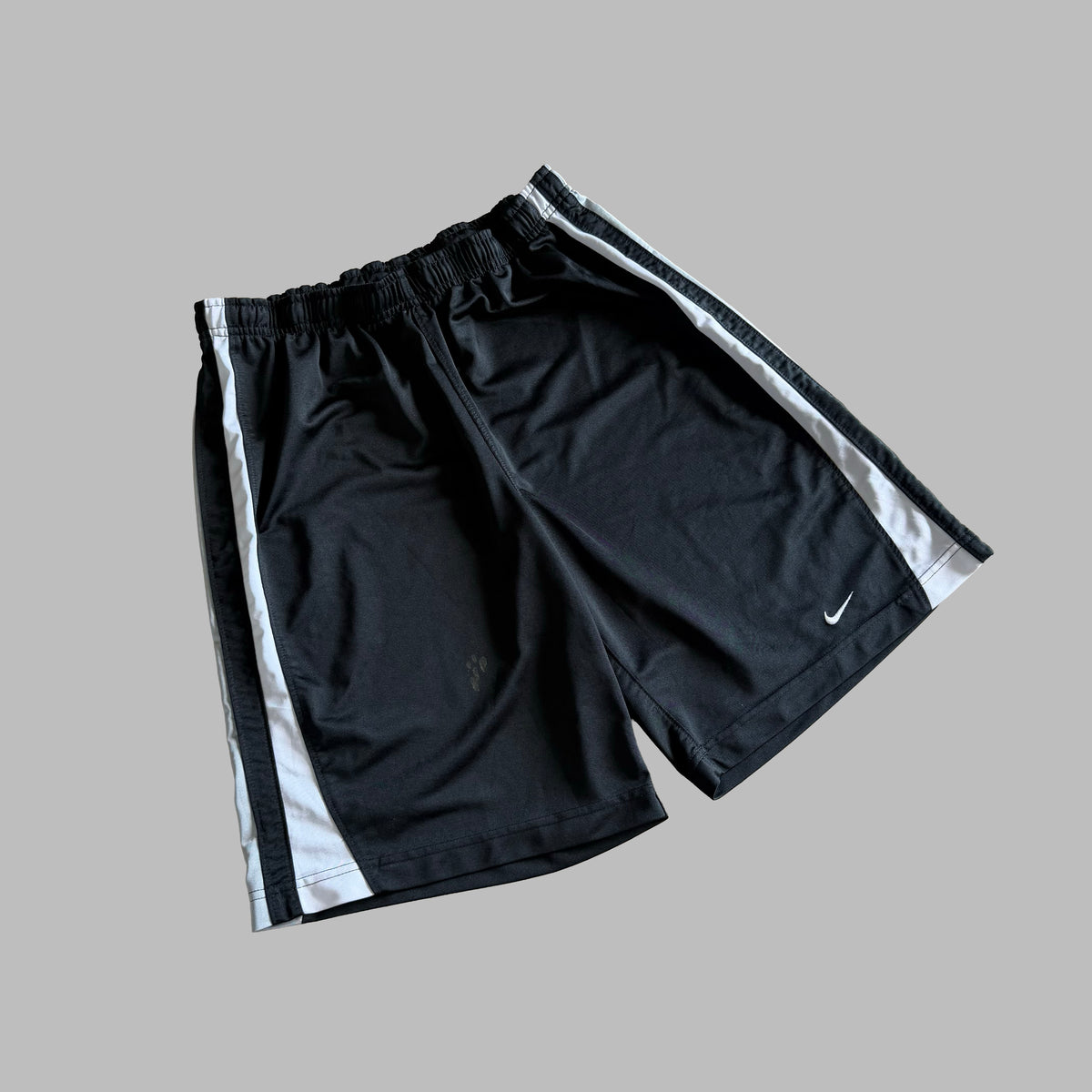Y2K Nike Striped Basketball Shorts - M