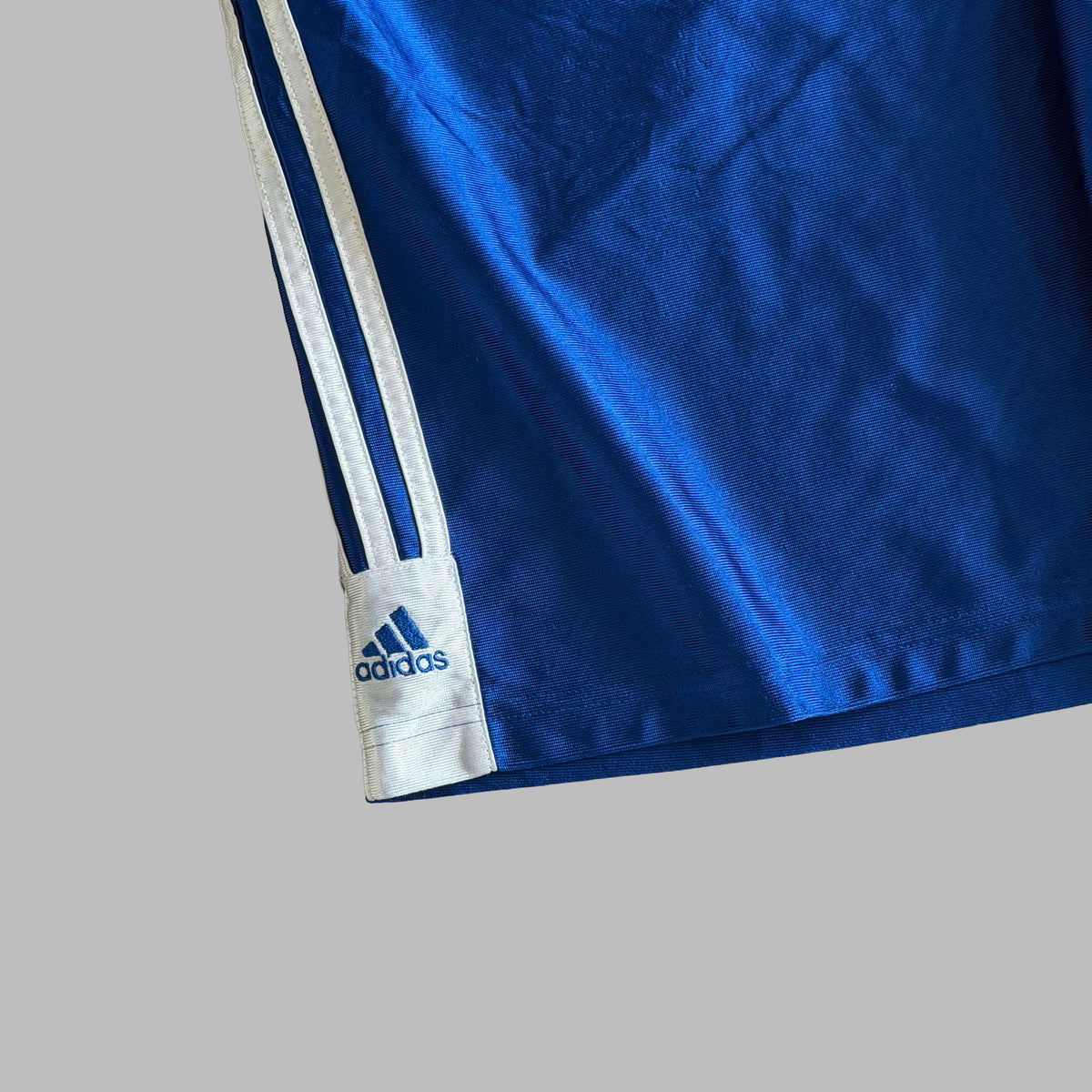 Y2K Adidas Three Stripe Basketball Shorts - M