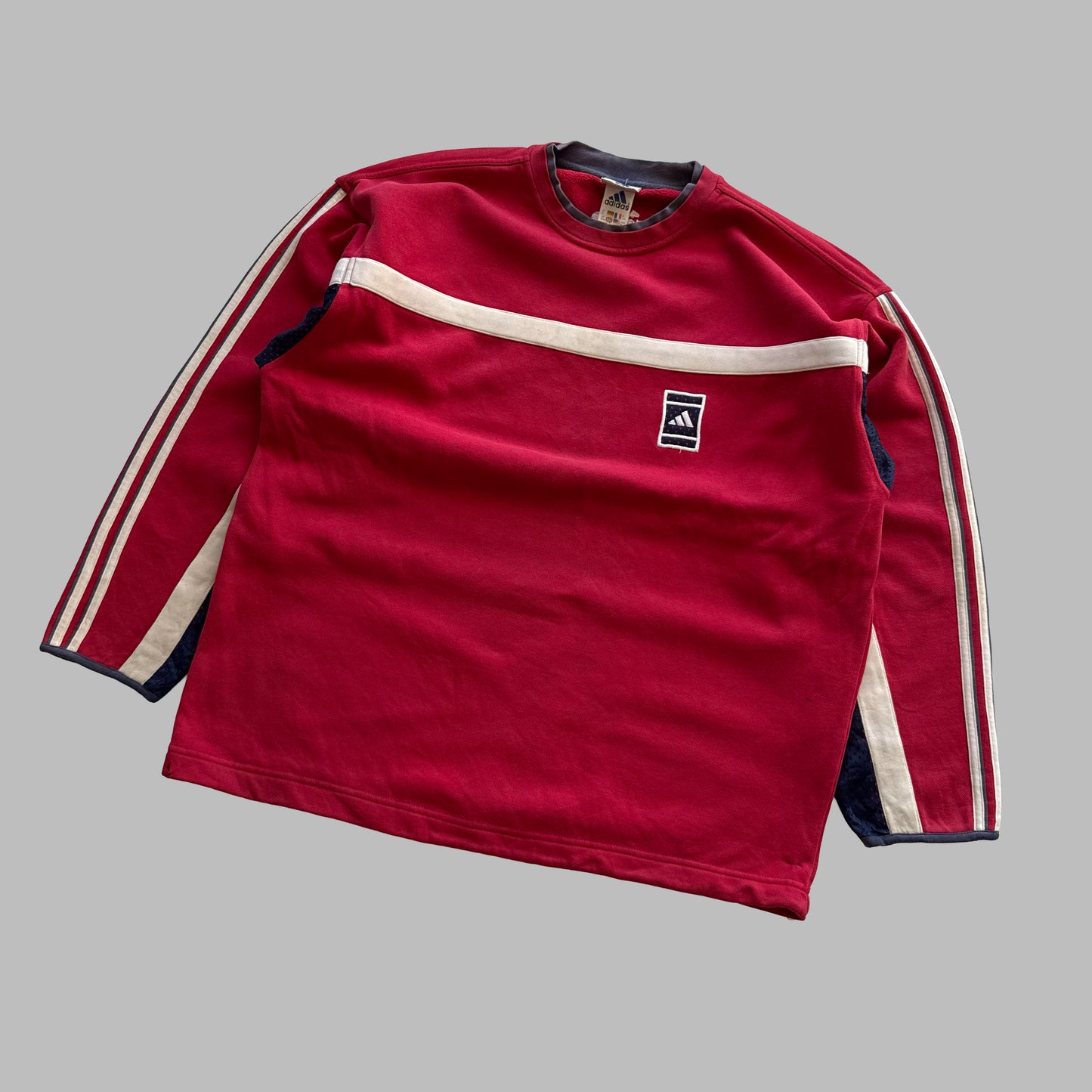 90s Adidas Sweatshirt - Medium