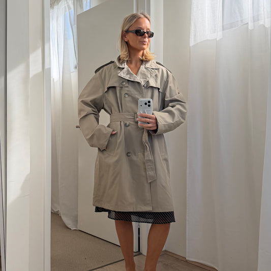 90s Double Breasted Burberry trench Coat - M