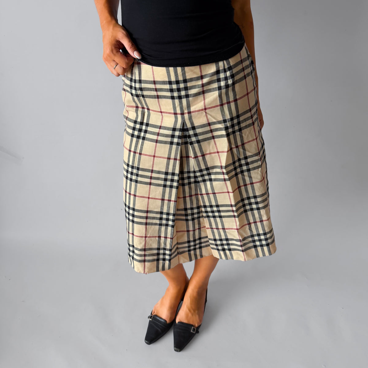 Y2K Burberry Nova Check Pleated Midi Skirt - 27"